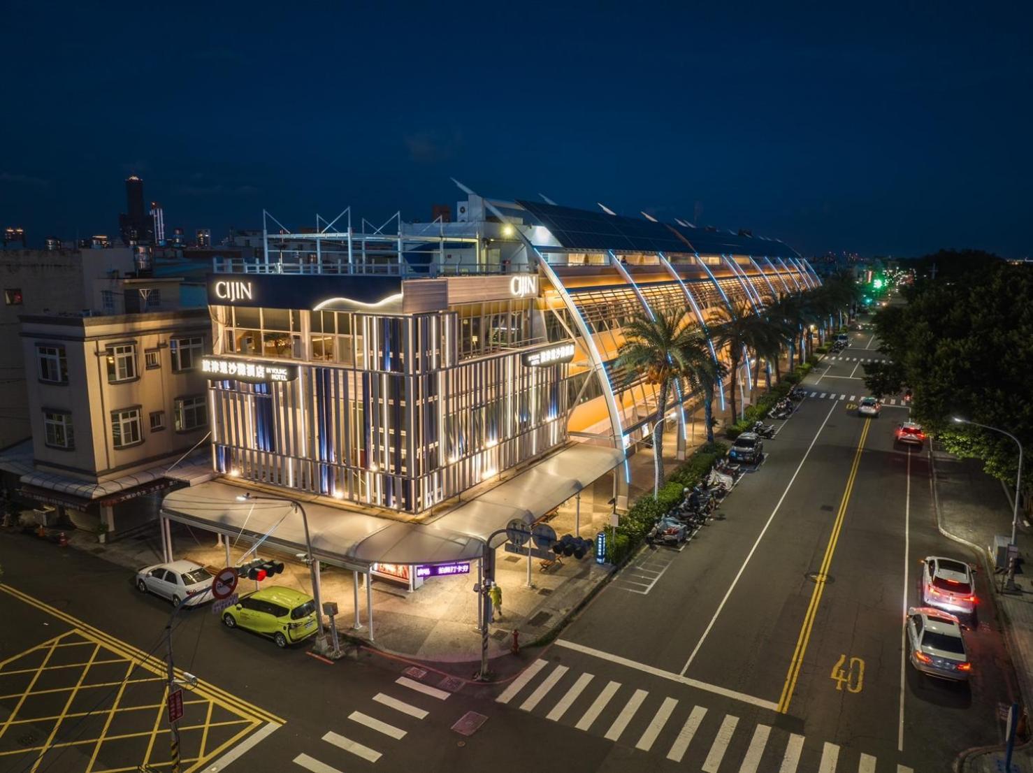 In Young Hotel Kaohsiung Dış mekan fotoğraf
