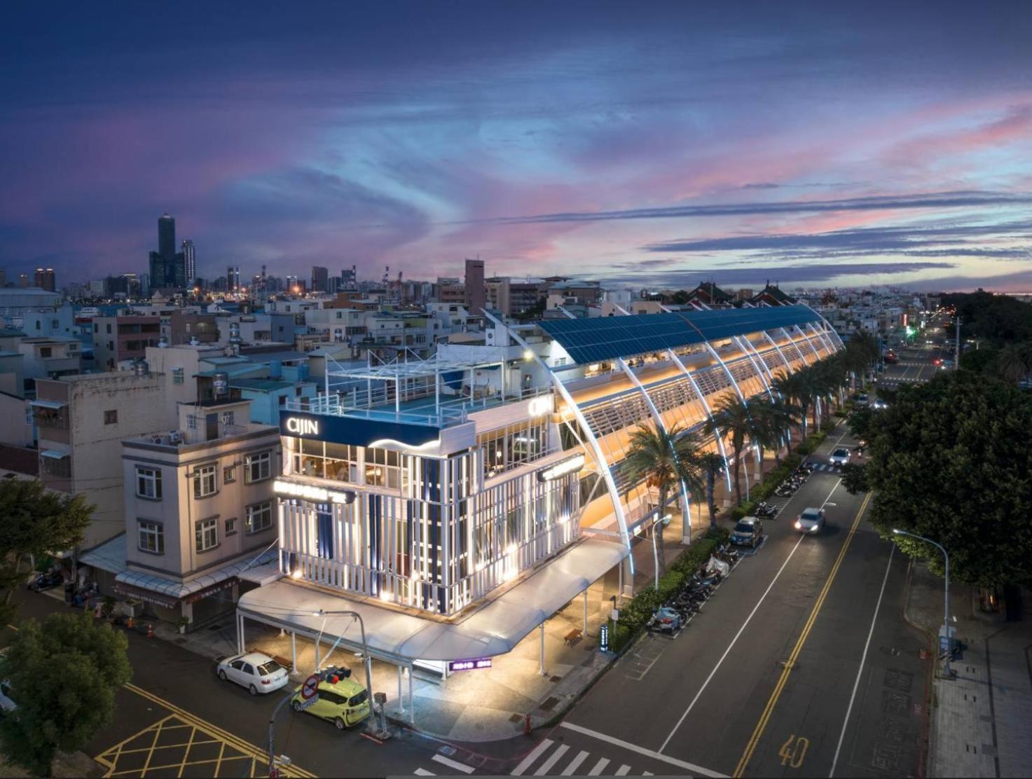 In Young Hotel Kaohsiung Dış mekan fotoğraf