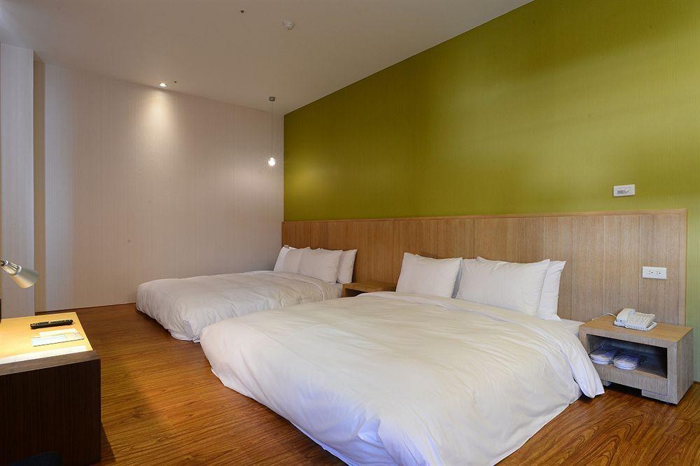 In Young Hotel Kaohsiung Dış mekan fotoğraf