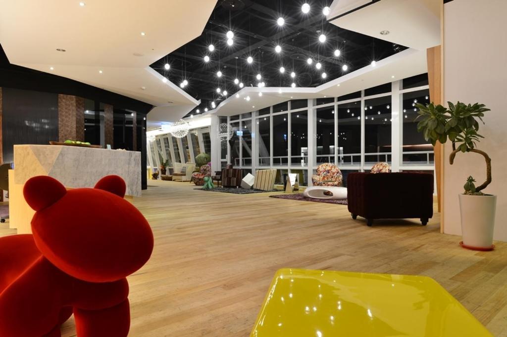 In Young Hotel Kaohsiung Dış mekan fotoğraf