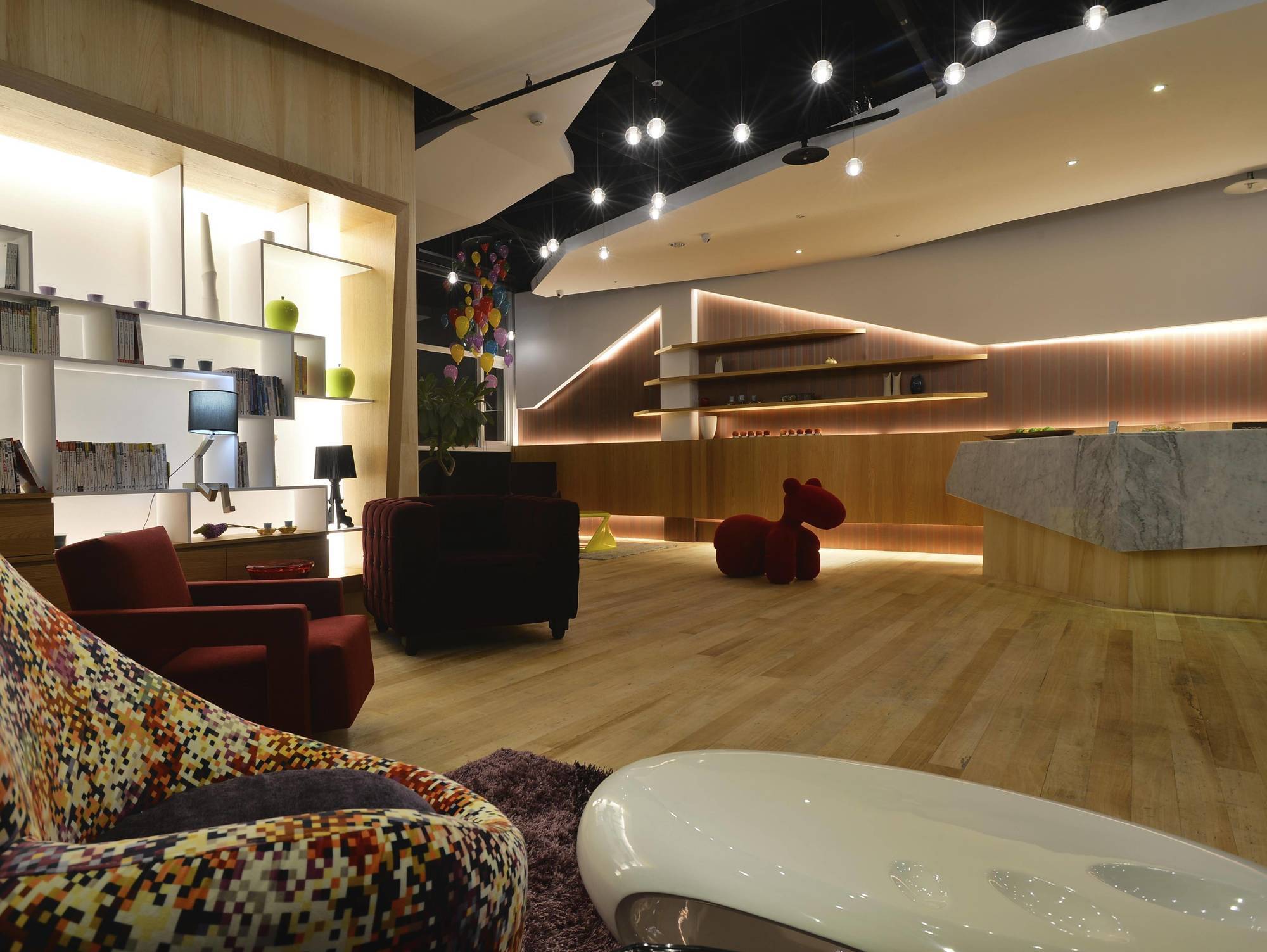In Young Hotel Kaohsiung Dış mekan fotoğraf