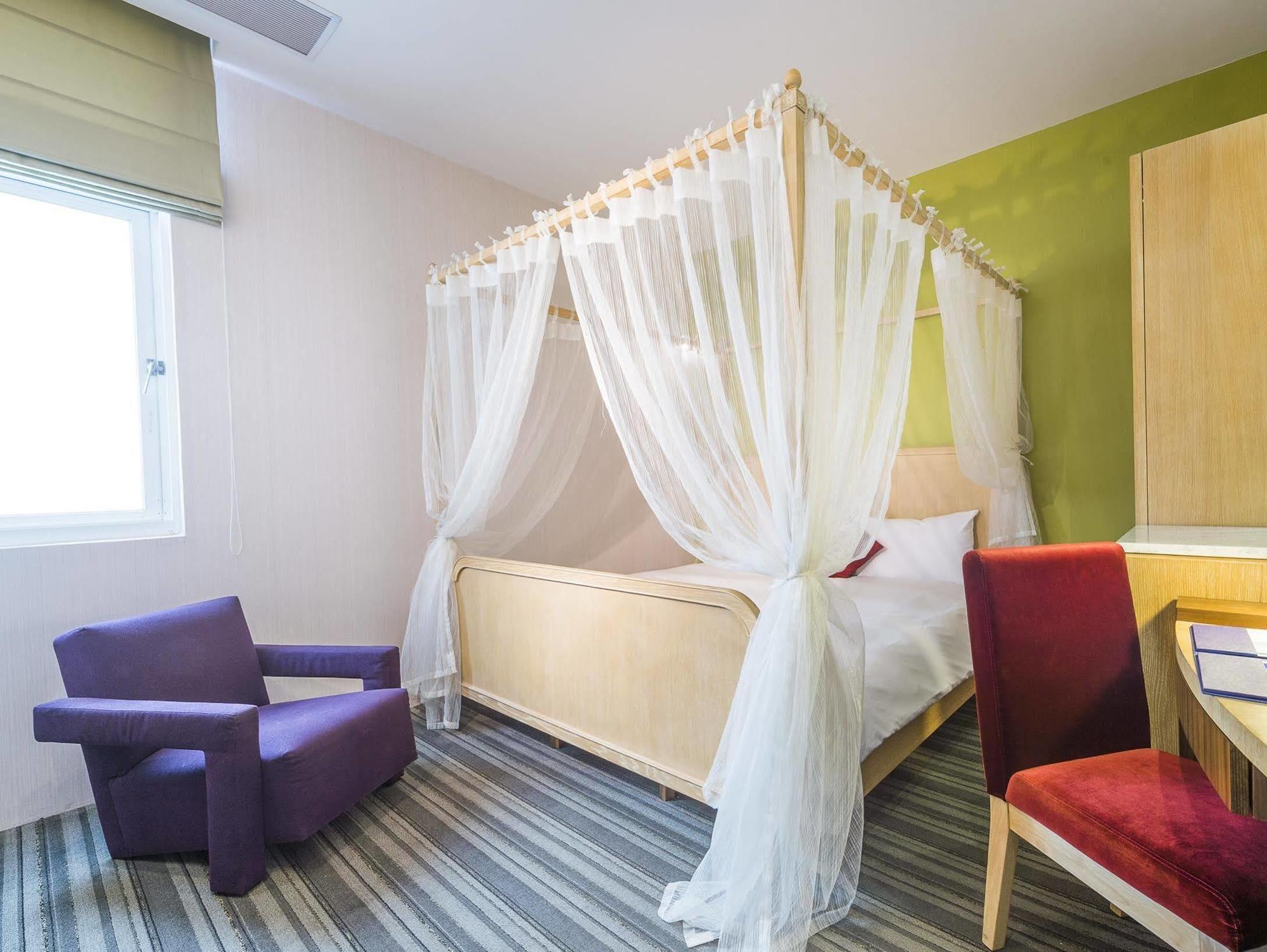 In Young Hotel Kaohsiung Dış mekan fotoğraf