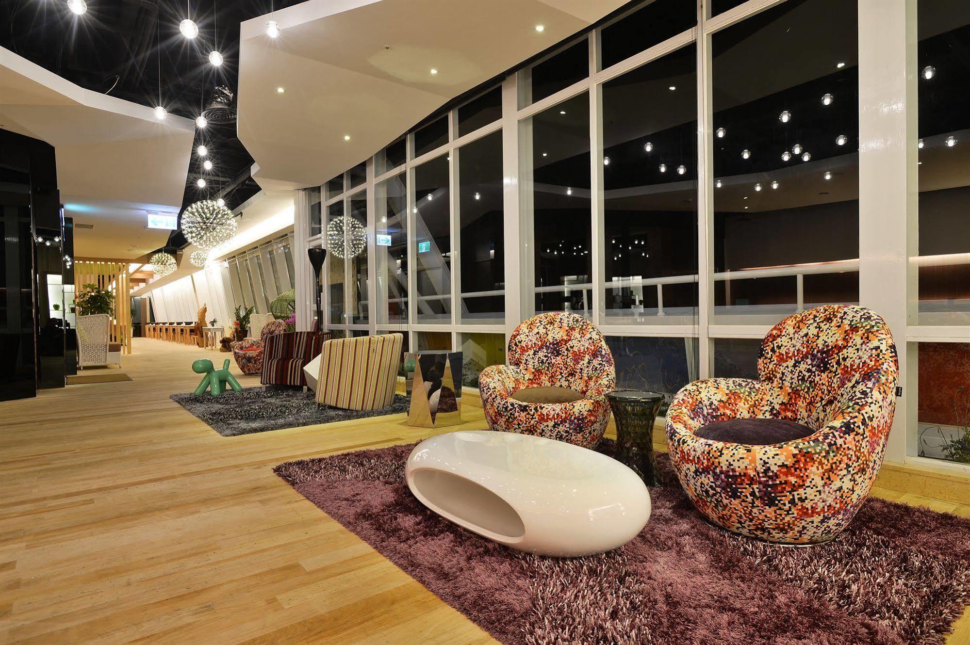 In Young Hotel Kaohsiung Dış mekan fotoğraf