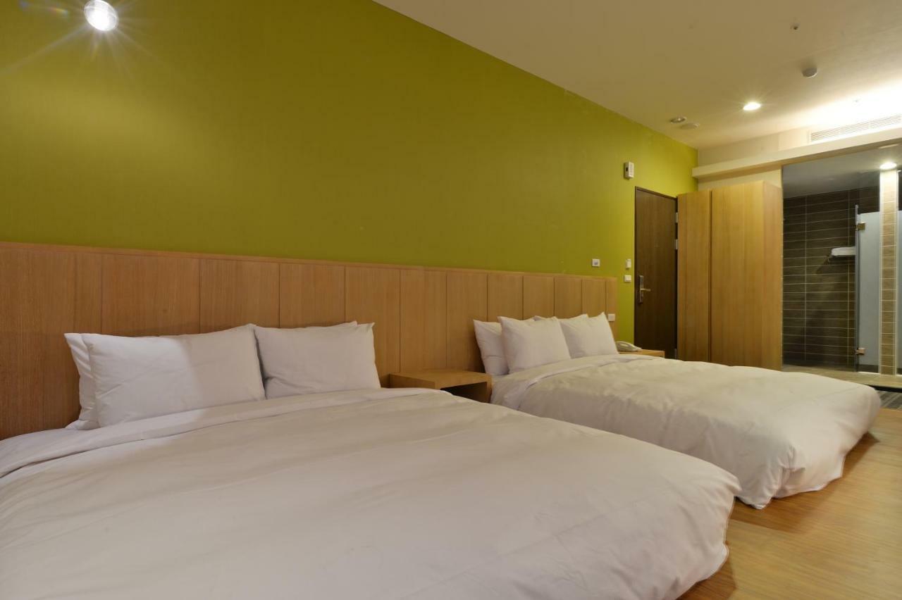 In Young Hotel Kaohsiung Dış mekan fotoğraf