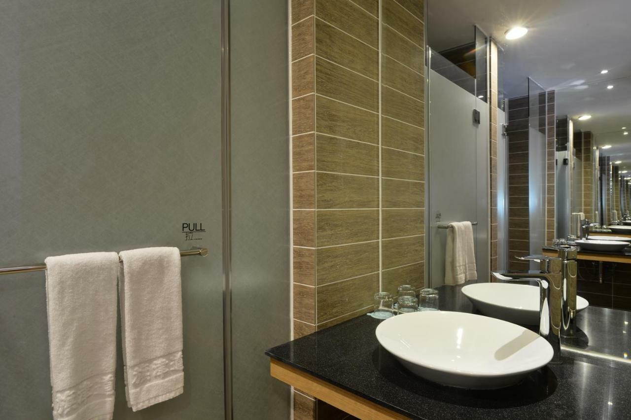 In Young Hotel Kaohsiung Dış mekan fotoğraf