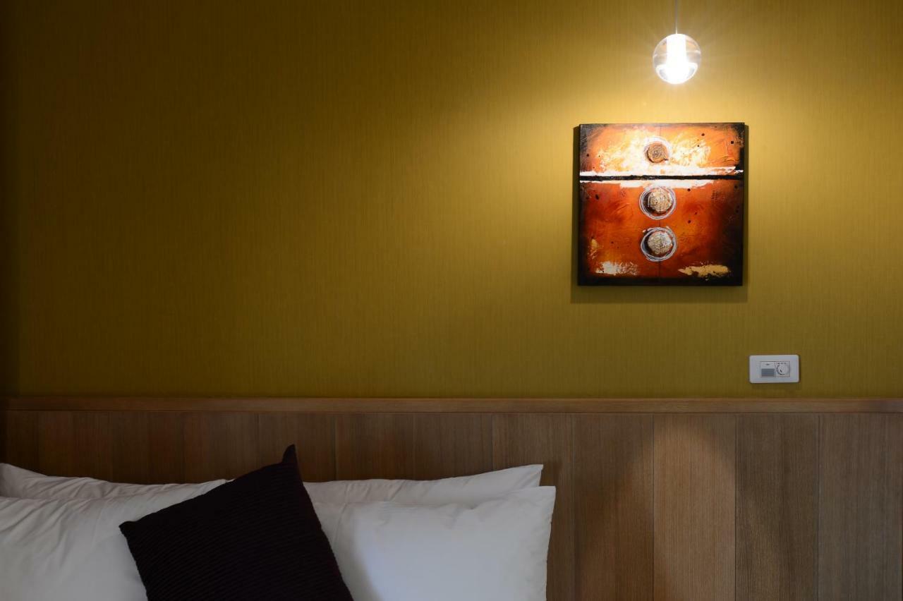 In Young Hotel Kaohsiung Dış mekan fotoğraf